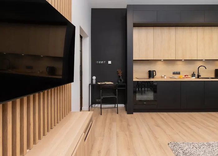 Atmospheric Near The Train Station By Renters Appartement